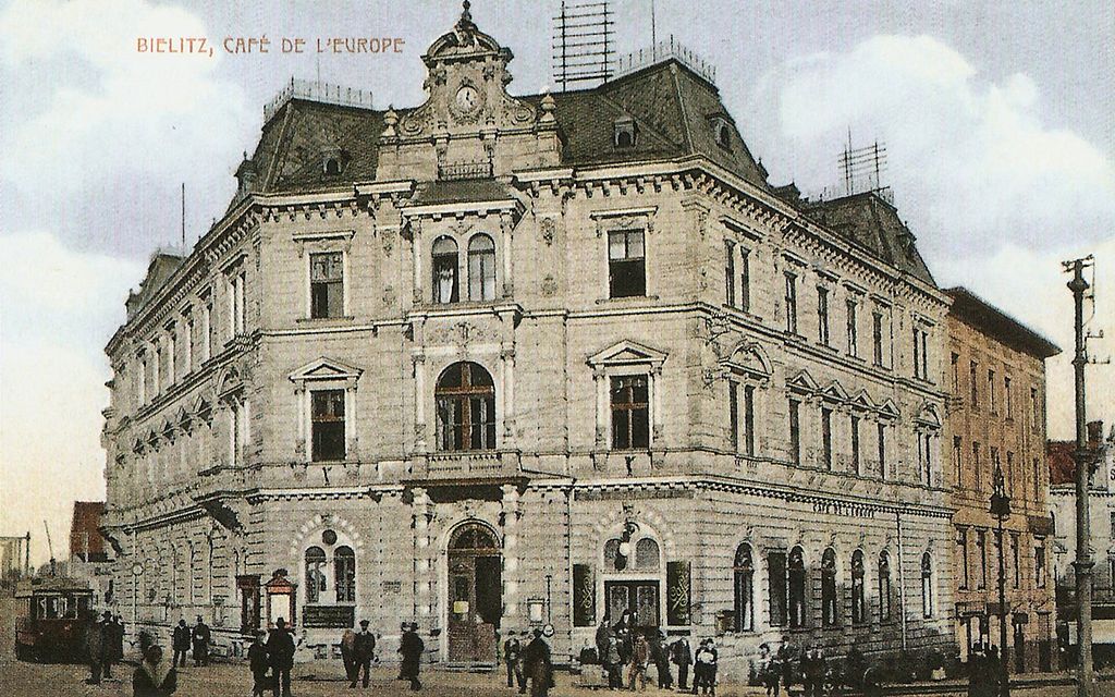 Gmach Komunalnej Kasy Oszczędności (Patria) w 1909 r. / Monika Ćwikowska-Broda, Wiesław Ćwikowski, Oficyna Wydawnicza M-C, Bielsko-Biała, 2008 Gmach Komunalnej Kasy Oszczędności (Patria) w 1909 r. / Monika Ćwikowska-Broda, Wiesław Ćwikowski, Oficyna Wydawnicza M-C, Bielsko-Biała, 2008