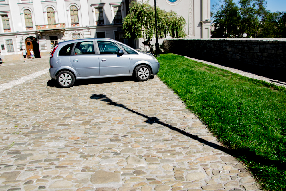 W tym miejscu stały niegdyś książęce stajnie i teatr Budowniczowie i burzyciele