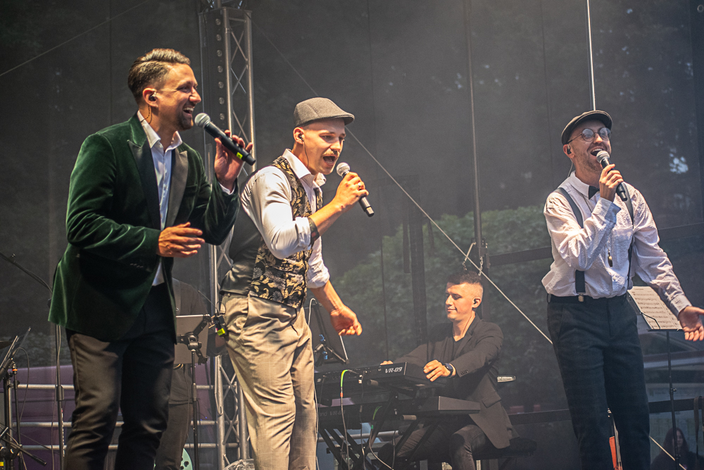 Nietypowy tercet muzyczny i szlagier Koncert 2B Voice