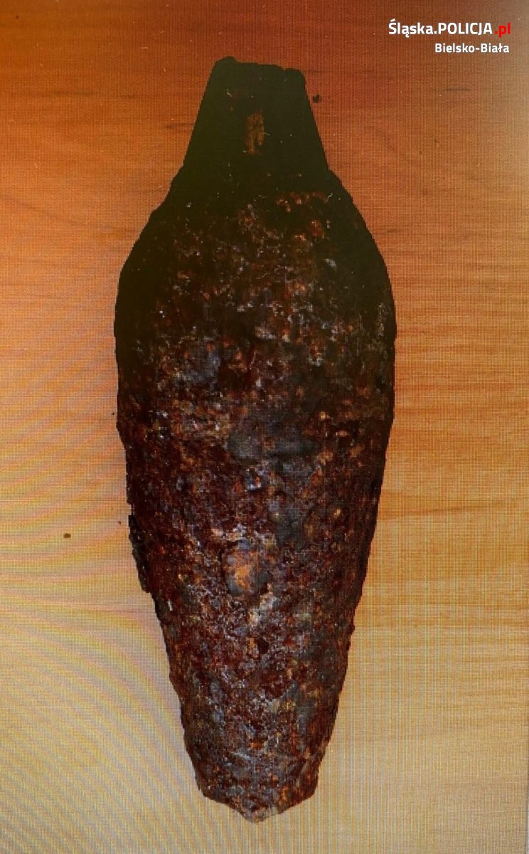 Niebezpieczne znalezisko na torach Niebezpieczne znalezisko na torach