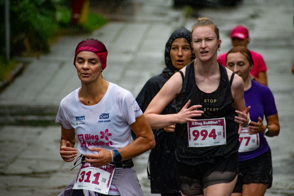 Uczestniczki biegu wykazały się wielkim hartem ducha Bieg KoBBiet