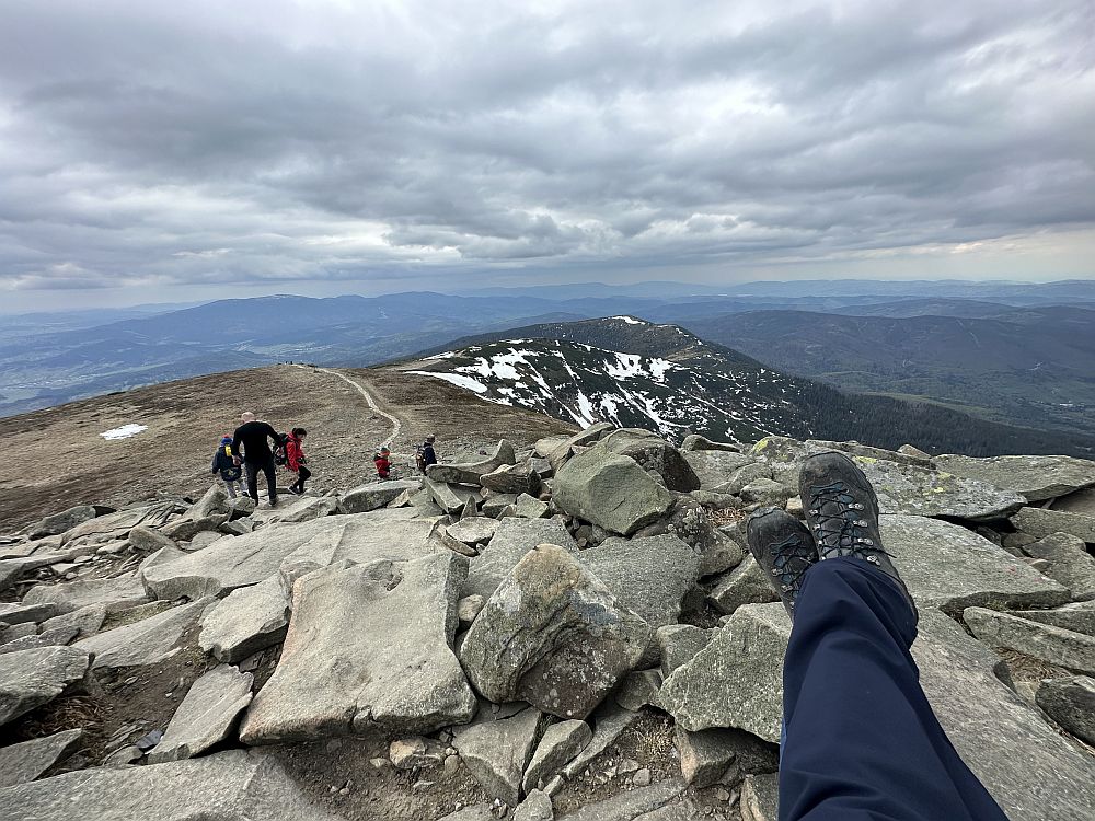 Widok ze szczytu Babiej Góry Widok ze szczytu Babiej Góry